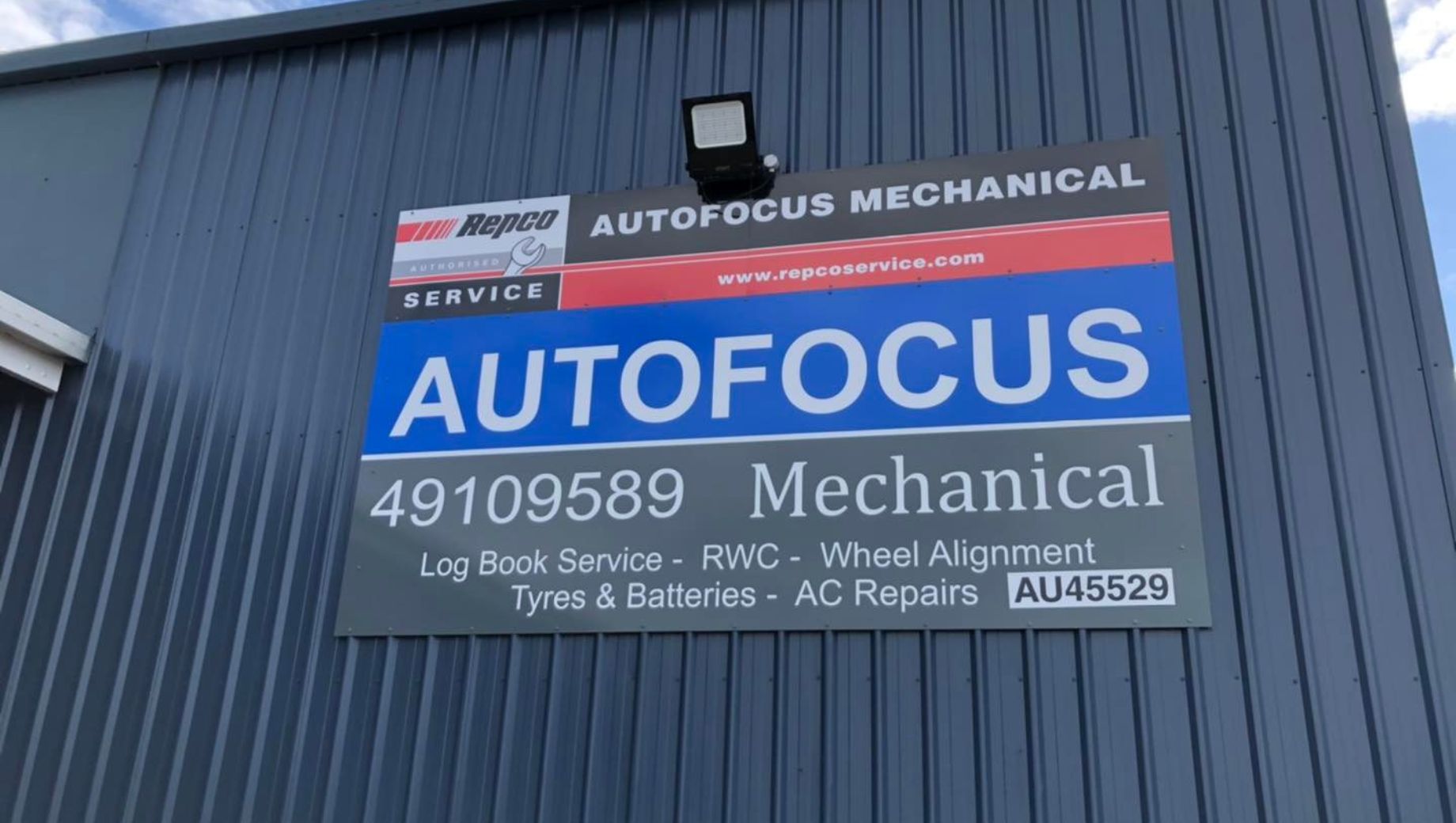 Auto Focus Mechanical profile photo